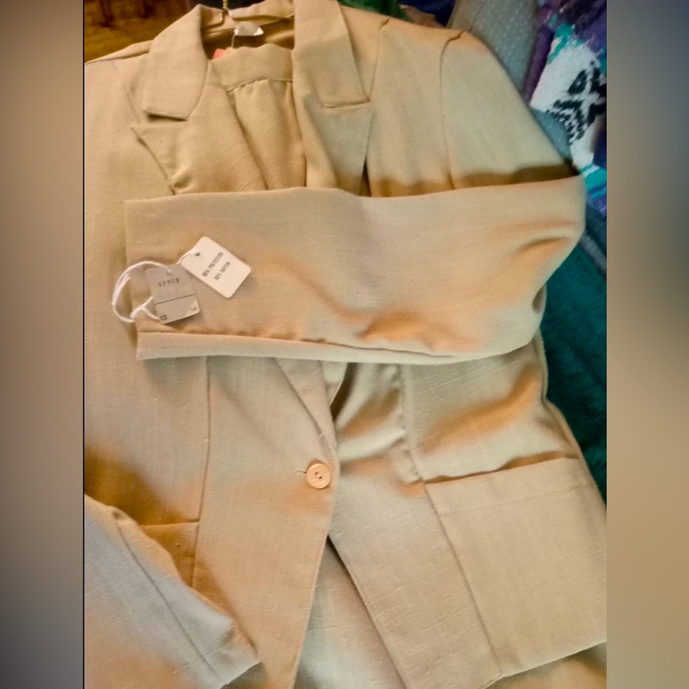 NWT Tailor Made Skirt Set